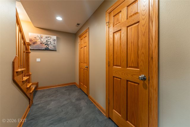 1000 Rolling Hills Court, Norwalk, IA 50211