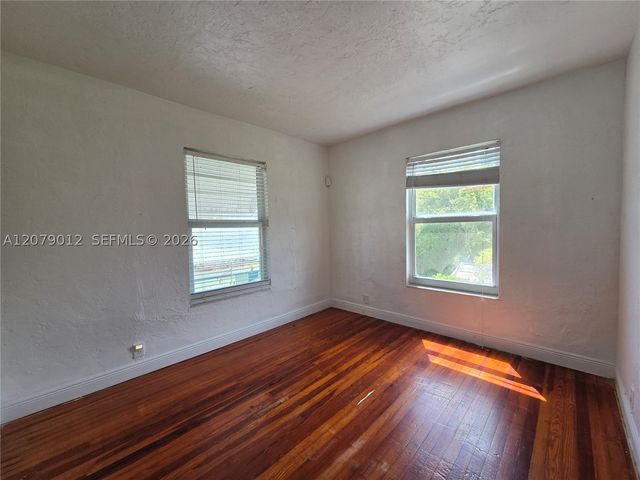 708 NE 4th St 2, Hallandale Beach, FL 33009
