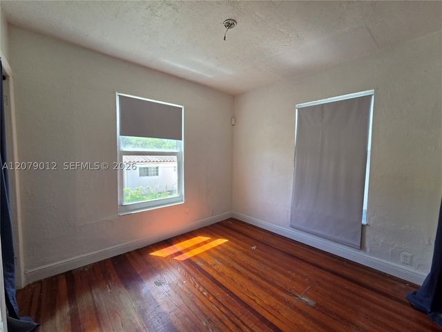 708 NE 4th St 2, Hallandale Beach, FL 33009