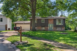 154 Parkside Acres Drive, Fenton, MO 63026