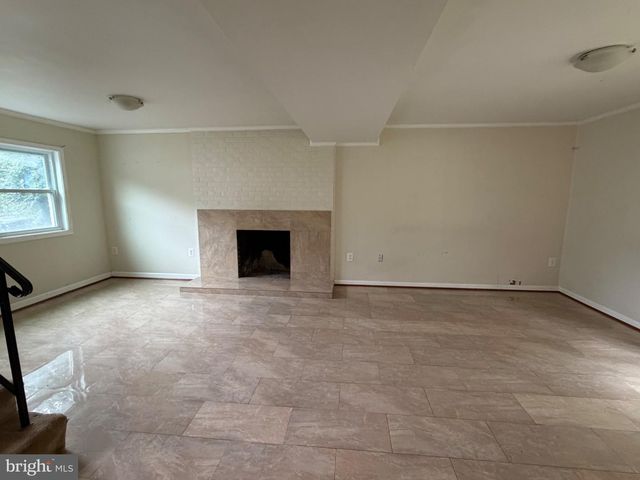 13110 NEWGATE RD, Woodbridge, VA 22193