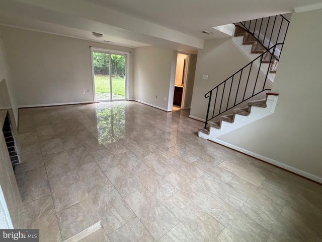 13110 NEWGATE RD, Woodbridge, VA 22193