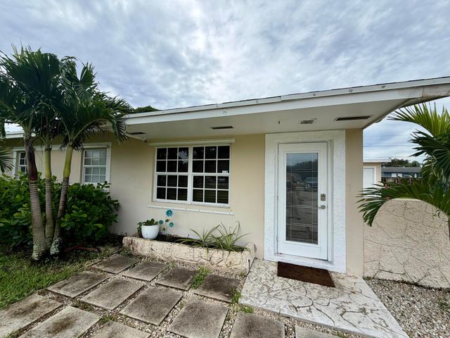 3540 Amy Avenue, West Palm Beach, FL 33403