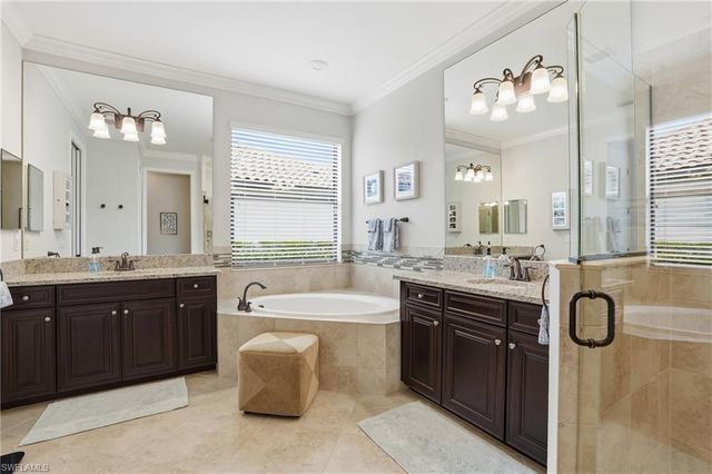 28614 Newtown CT, Bonita Springs, FL 34135