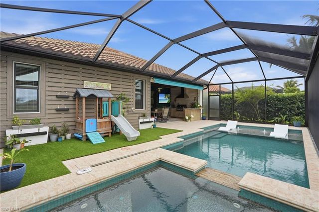 28614 Newtown CT, Bonita Springs, FL 34135