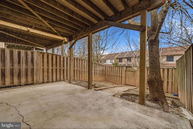 1212 BOND ST, Herndon, VA 20170