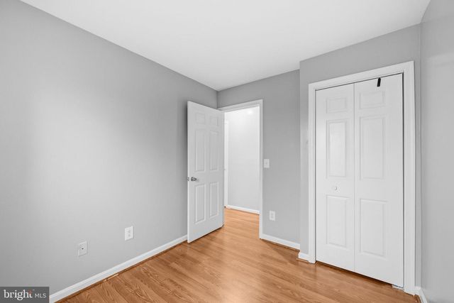 1212 BOND ST, Herndon, VA 20170