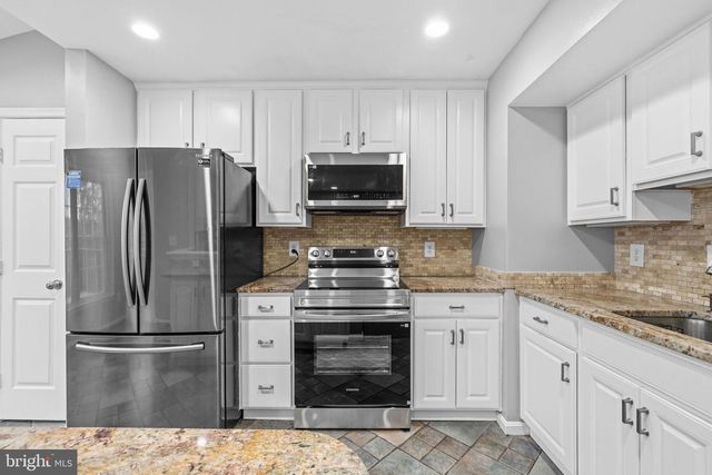 1212 BOND ST, Herndon, VA 20170