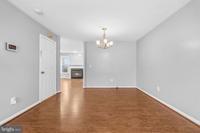 1212 BOND ST, Herndon, VA 20170