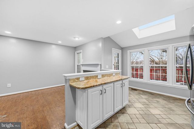 1212 BOND ST, Herndon, VA 20170