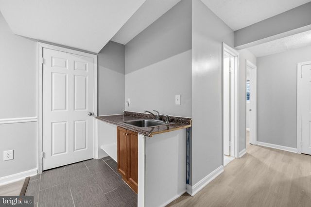 1212 BOND ST, Herndon, VA 20170