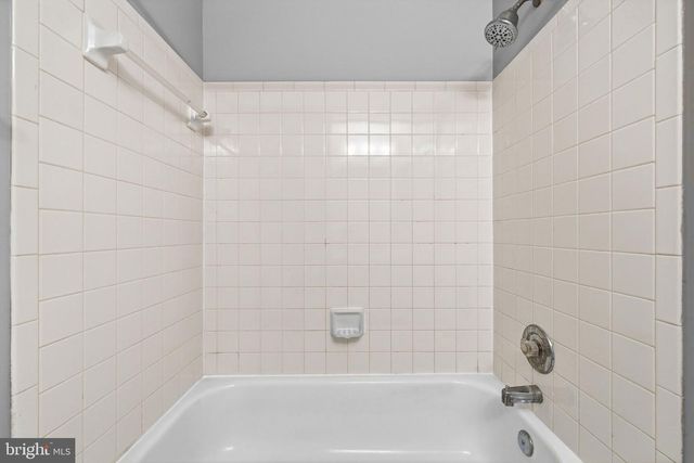 1212 BOND ST, Herndon, VA 20170