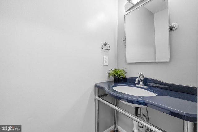 1212 BOND ST, Herndon, VA 20170