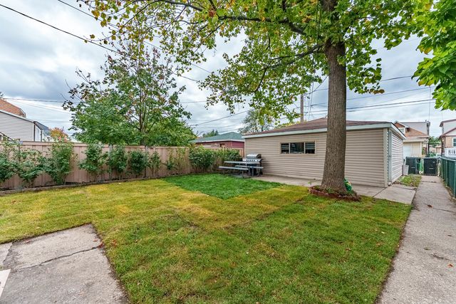 2834 Highland Avenue, Berwyn, IL 60402