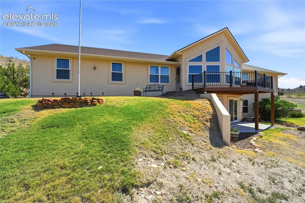 570 Valley Drive, Penrose, CO 81240 — photo 2