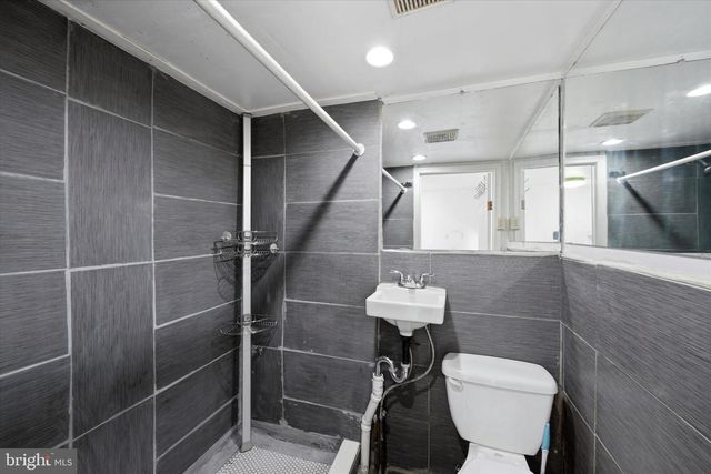 525 MORSE ST, Philadelphia, PA 19122