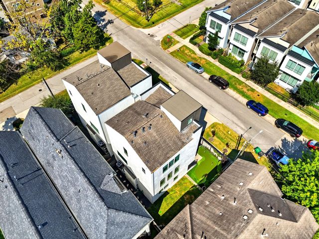 1436 W 24th Street, Houston, TX 77008