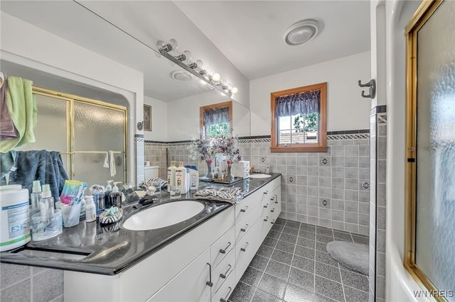 11 Valle Drive, Batavia, NY 14020