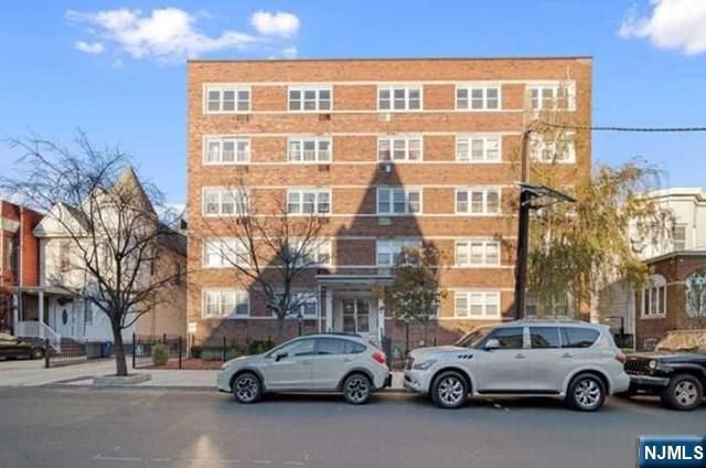 154 Bowers Street 4B, Jersey City, NJ 07307