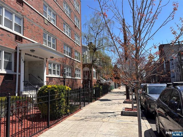 154 Bowers Street 4B, Jersey City, NJ 07307