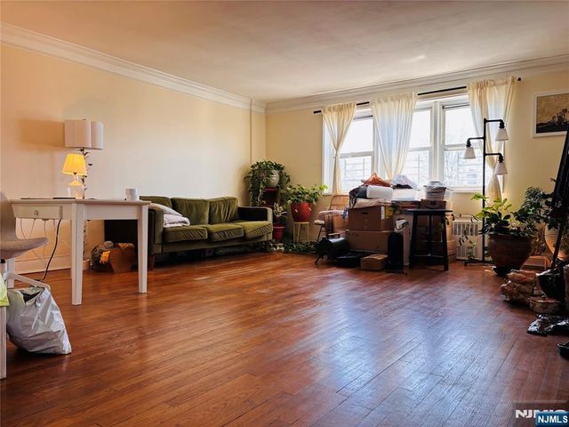 154 Bowers Street 4B, Jersey City, NJ 07307