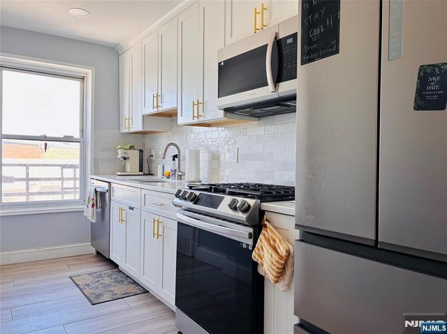 154 Bowers Street 4B, Jersey City, NJ 07307