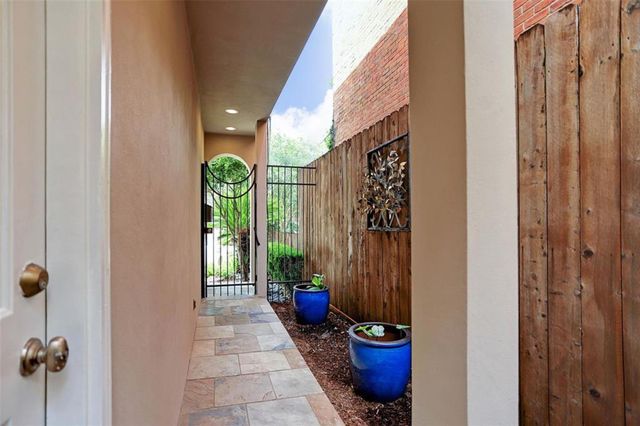 2003 Park Street, Houston, TX 77019