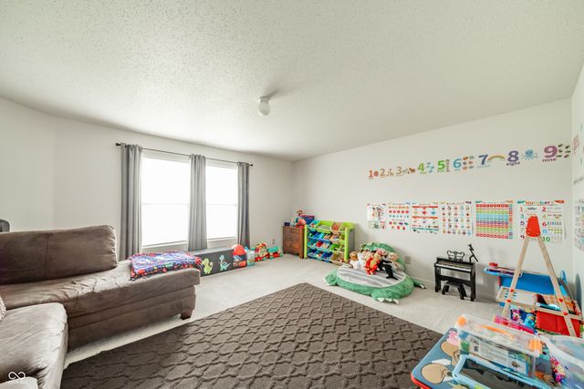 7631 Charlotte Drive, Ingalls, IN 46048