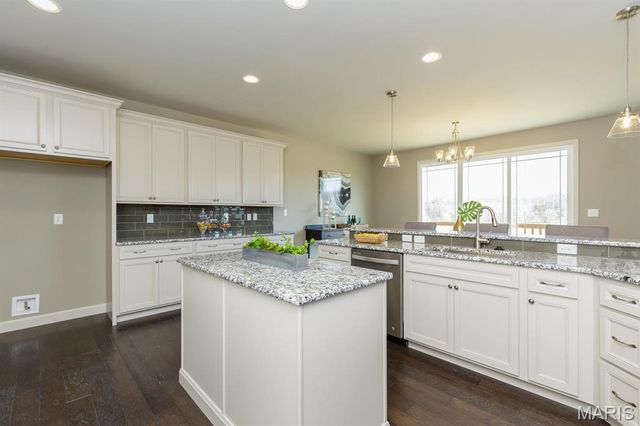 1 TBB Carver @ Sulphur Spring, Manchester, MO 63021