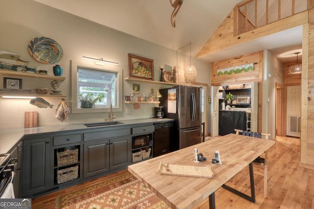 136 Honeybell Lane, Blairsville, GA 30512