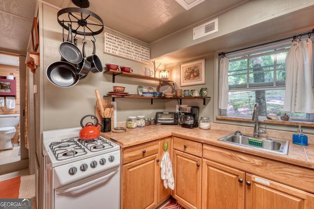 136 Honeybell Lane, Blairsville, GA 30512