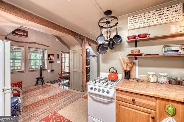 136 Honeybell Lane, Blairsville, GA 30512