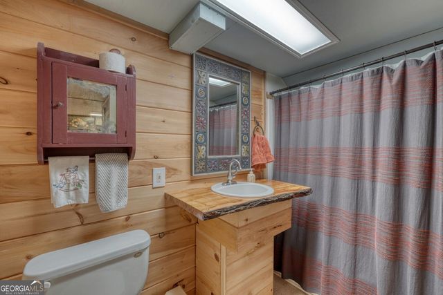 136 Honeybell Lane, Blairsville, GA 30512