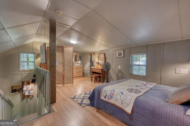 136 Honeybell Lane, Blairsville, GA 30512