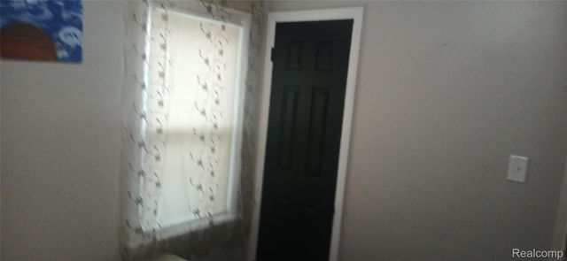 26241 Annapolis Street, Dearborn Heights, MI 48125