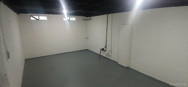 26241 Annapolis Street, Dearborn Heights, MI 48125