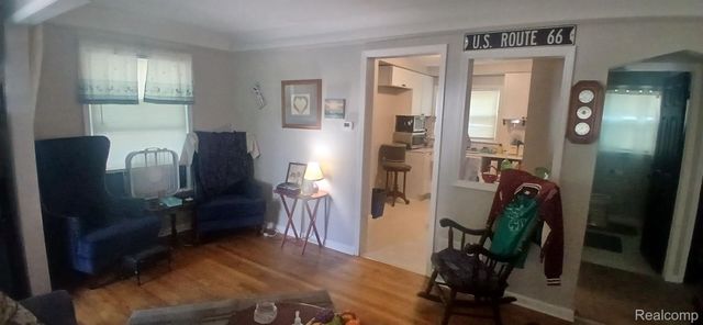 26241 Annapolis Street, Dearborn Heights, MI 48125