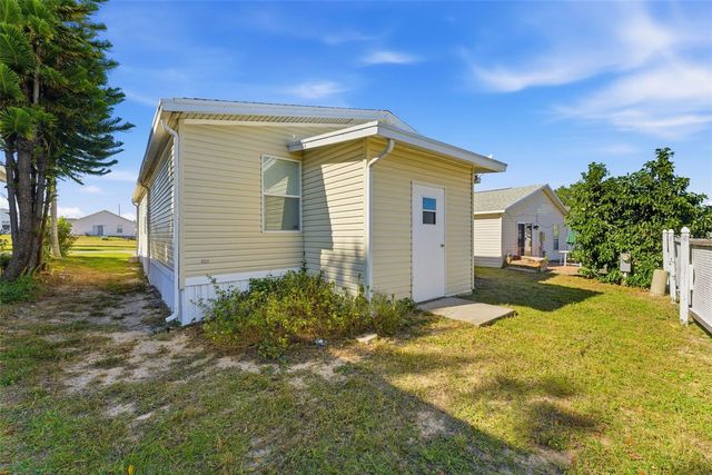 50989 HIGHWAY 27 204, Davenport, FL 33897