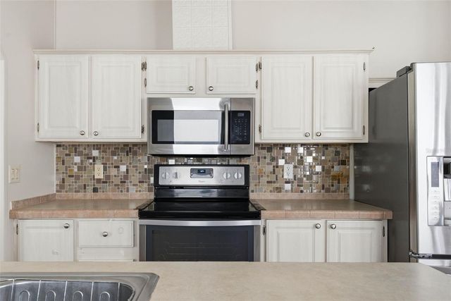 50989 HIGHWAY 27 204, Davenport, FL 33897