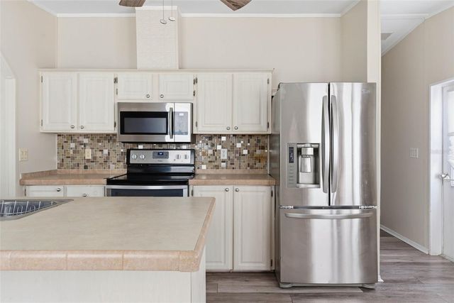 50989 HIGHWAY 27 204, Davenport, FL 33897