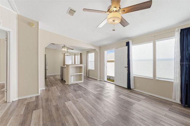 50989 HIGHWAY 27 204, Davenport, FL 33897