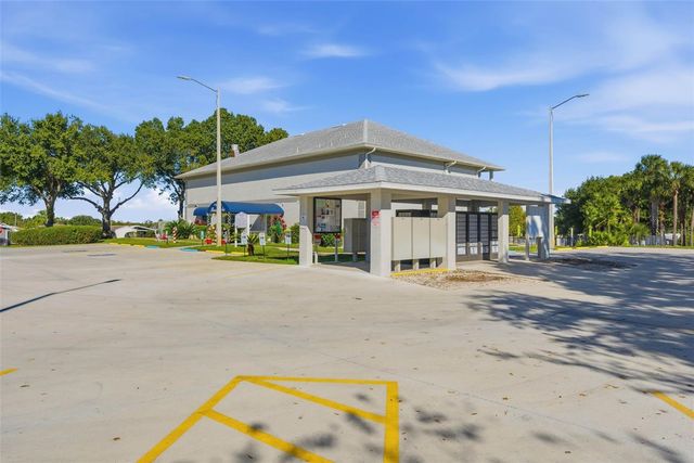 50989 HIGHWAY 27 204, Davenport, FL 33897