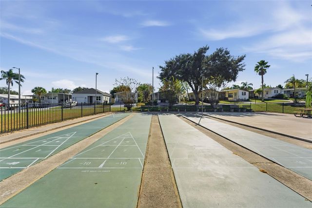 50989 HIGHWAY 27 204, Davenport, FL 33897