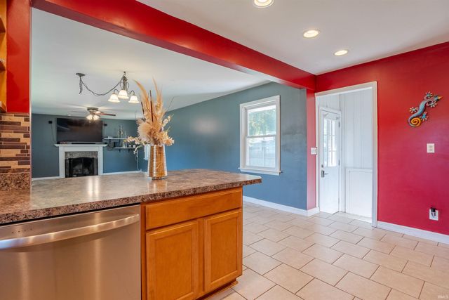 2153 Adams Avenue, Evansville, IN 47714