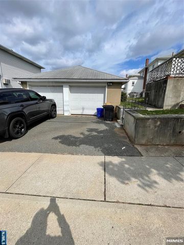 671 Chase Avenue, Lyndhurst, NJ 07071