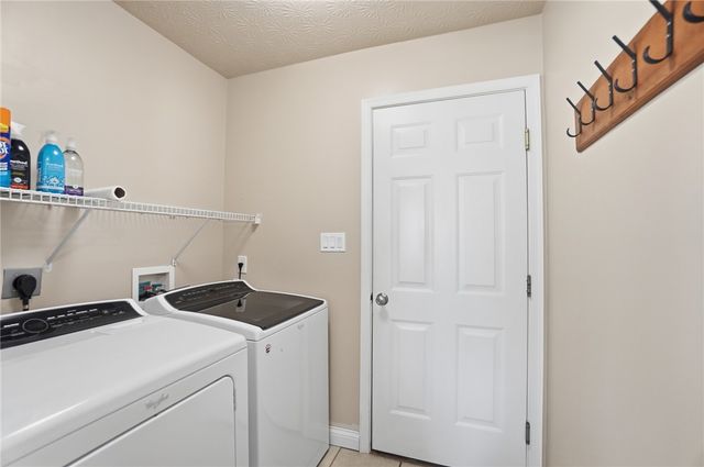 1800 Olde Haley Drive, Centerville, OH 45458