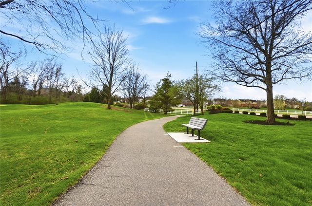 1800 Olde Haley Drive, Centerville, OH 45458