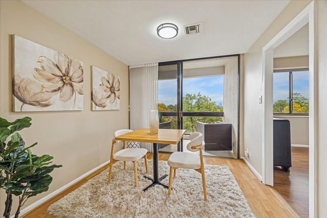 49 Briar Hollow Lane 505, Houston, TX 77027