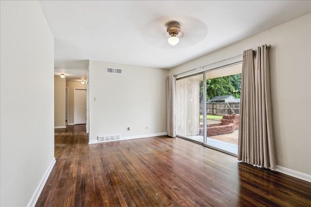 1601 DELMONT RD, Memphis, TN 38117