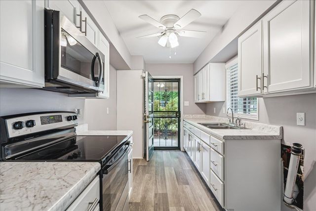 1601 DELMONT RD, Memphis, TN 38117